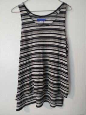 Simply Styled Tank Black And White, Large